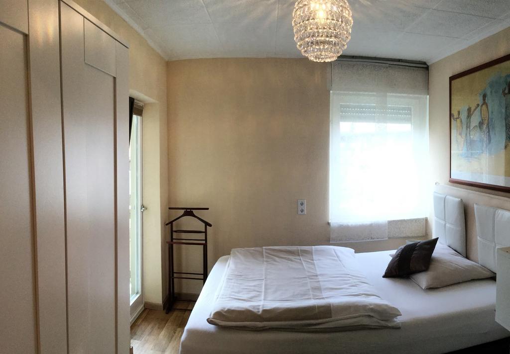Ferienwohnung Grimmer ไวล์อัมไรน์ ภายนอก รูปภาพ