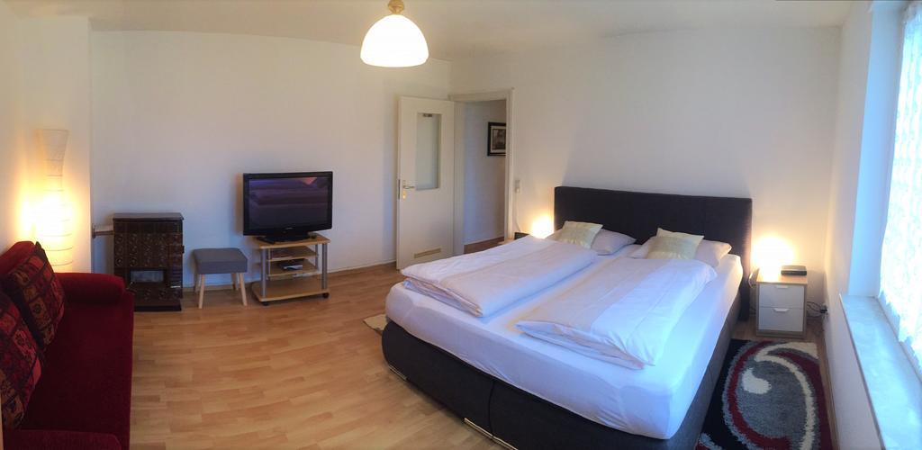 Ferienwohnung Grimmer ไวล์อัมไรน์ ภายนอก รูปภาพ