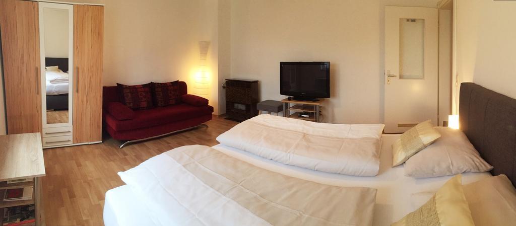 Ferienwohnung Grimmer ไวล์อัมไรน์ ภายนอก รูปภาพ